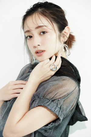 奇跡の38歳・安達祐実の「かわいい」が続く、美の秘密｡『CanCam 6月号』