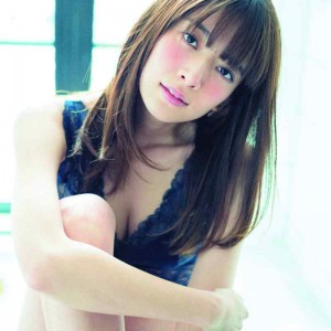 橋本奈々未の置き土産・写真集『2017』に至るまで。